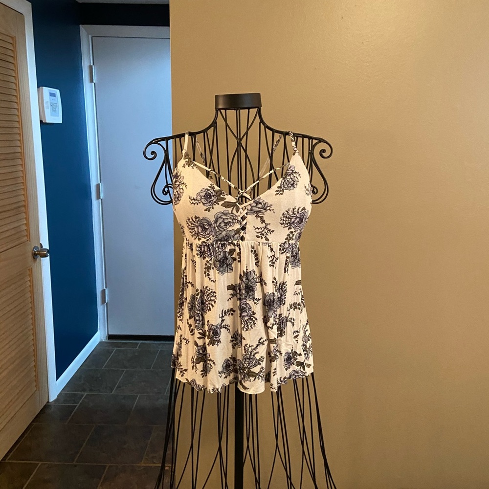 Cross over tank top